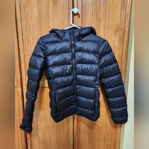 Aritzia Women's Puffer Jacket